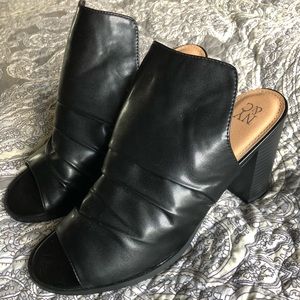 New York & Company booties